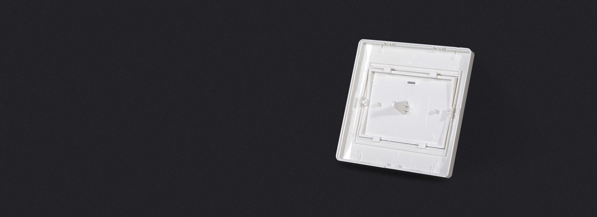 免拆蓋板結(jié)構(gòu) 正泰開關(guān)NEW7V系列采...