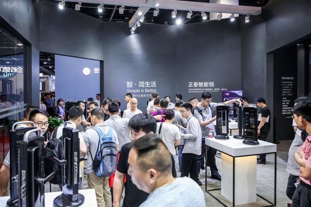 正泰智能鎖登陸永康門博會,助力經銷商從零成長 正泰智能鎖登陸永康門博會,助力經銷商從零成長